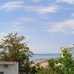 Hotel apartamentowy Chrissa 3*